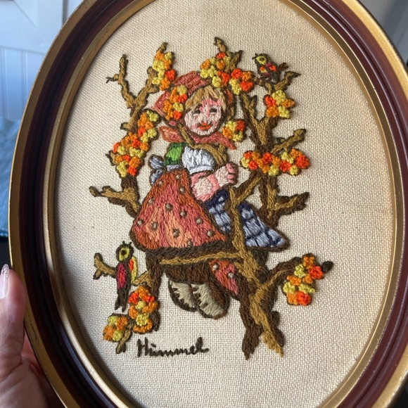 Vintage Hummel Embroidered Wall Art Set - Picture 10 of 12